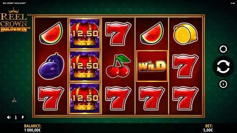 Reel Crown: Hold & Win slot screenshot 1
