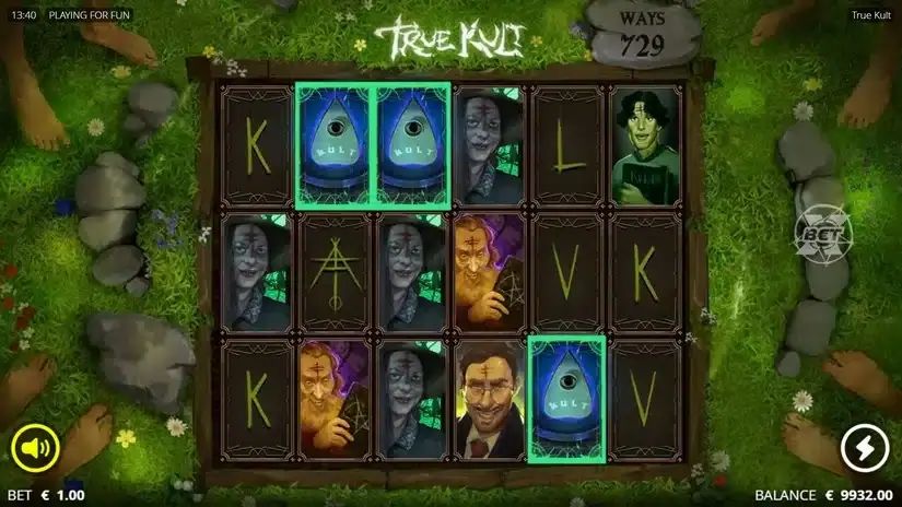 True Kult slot screenshot 2