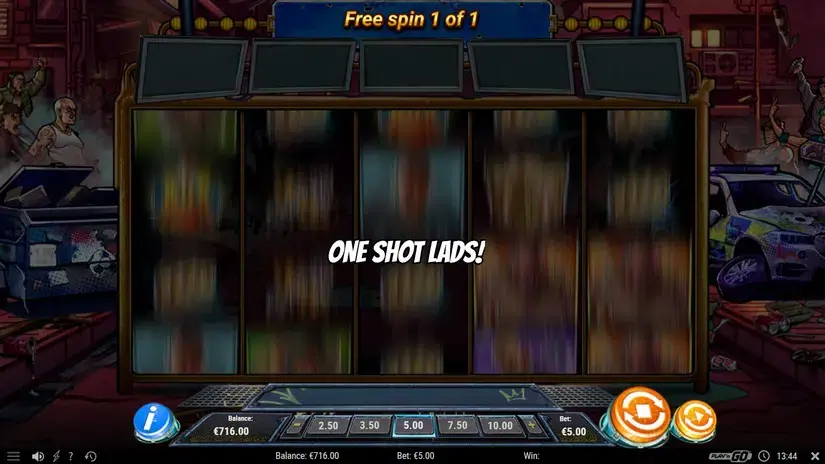 Hooligan Hustle slot screenshot 5