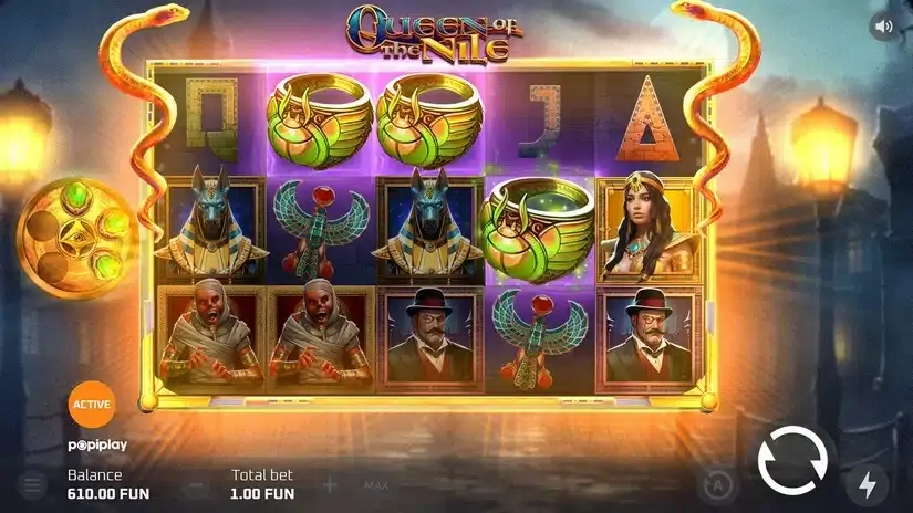 Queen of the Nile slot screenshot 2